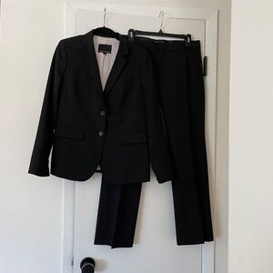 EUC Banana Republic Lightweight Wool Stretch Black Pant Suit Blazer 6P 6 Petite